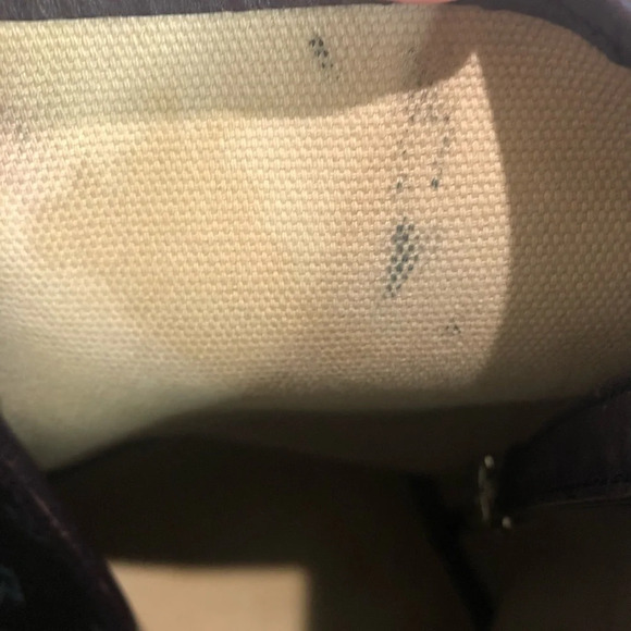 MCM Lion Princess Tote - Picture 9 of 12